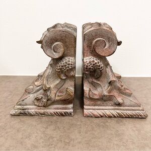 Set Of 2 Decorative Corbels Wall Shelves Sconces Book End Decor Midwestern Home